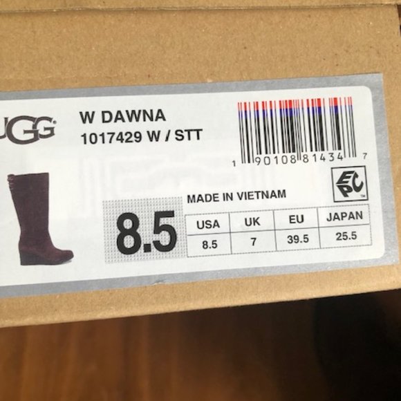 UGG Winter Boots - Picture 6 of 7